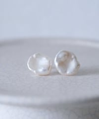 petal LL stud pierce