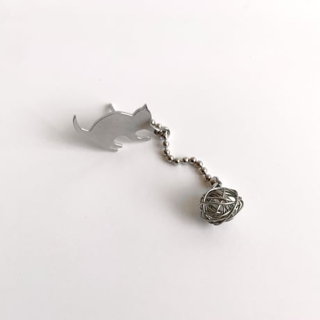 earrings｜playing cats［ silver ］