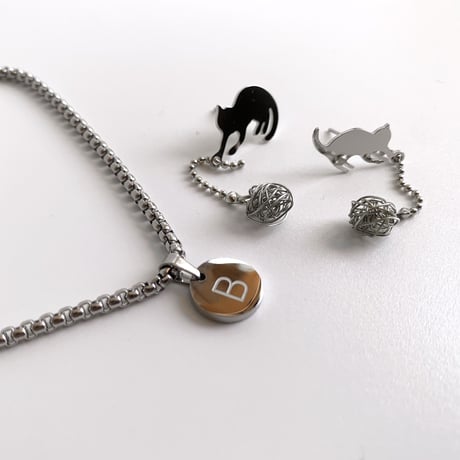 earrings｜playing cats［ silver ］