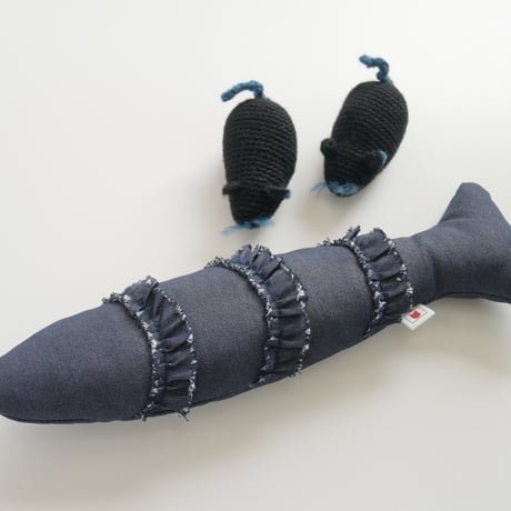 cat toy｜sustainable 🌏 denim fish