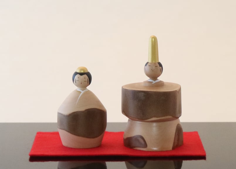 椿立雛 小<塗り台付> | ANTWORKS GALLERY 椿立雛 小<塗り台付> | ANTWORKS GALLERY
