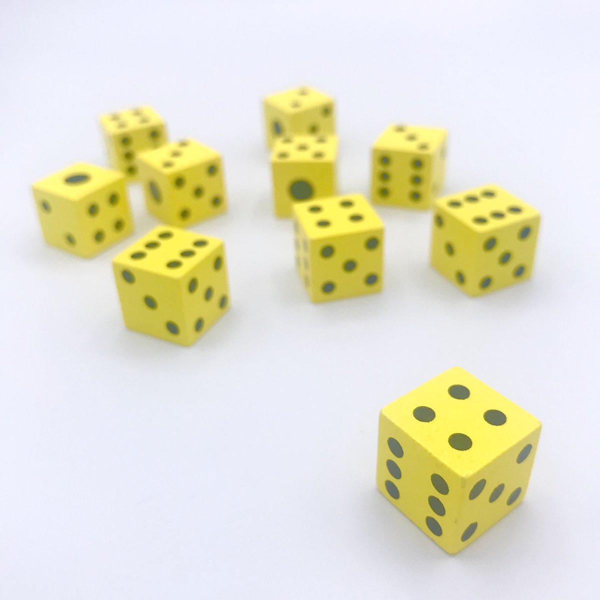 【激レア・美品】NANA-dice サイコロセット​ 木製6面ダイス10個セット(黄/16mm) | りば工房｜ボードゲーム