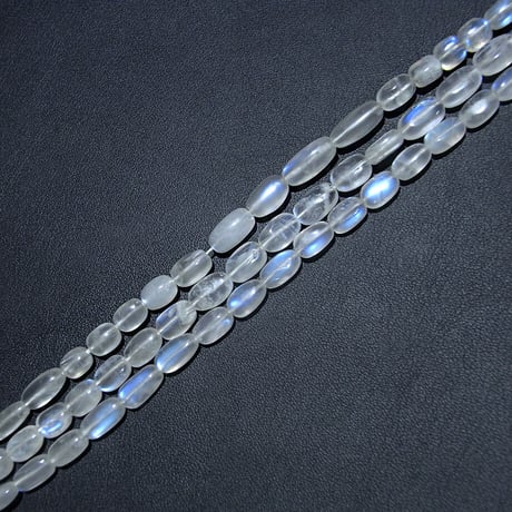 ブルームーンストーンタンブル 8〜14mm 一連約38cm
