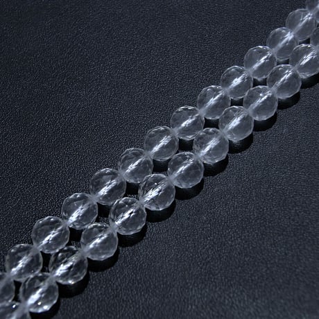 ミルキークォーツ64面カット 8mm 一連約38cm
