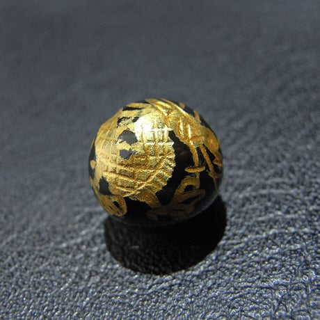 [beads173] 手彫りビーズ・オニキス（龍）12mm 1個