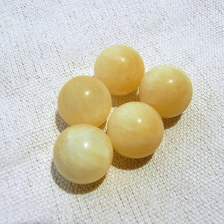 イエローカルサイト15mm（穴なし）1個
