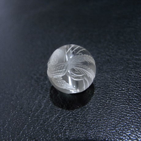 [beads194] 手彫りビーズ・水晶（鳳凰）12mm 1個