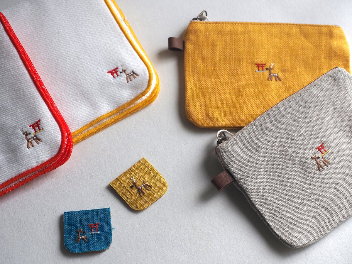 ⬛️ベージュポーチ⬛️バッグの持ち手、ハンドメイドの黄色のヒモ、 ⬛️ベージュポーチ⬛️バッグの持ち手、ハンドメイドの黄色のヒモ