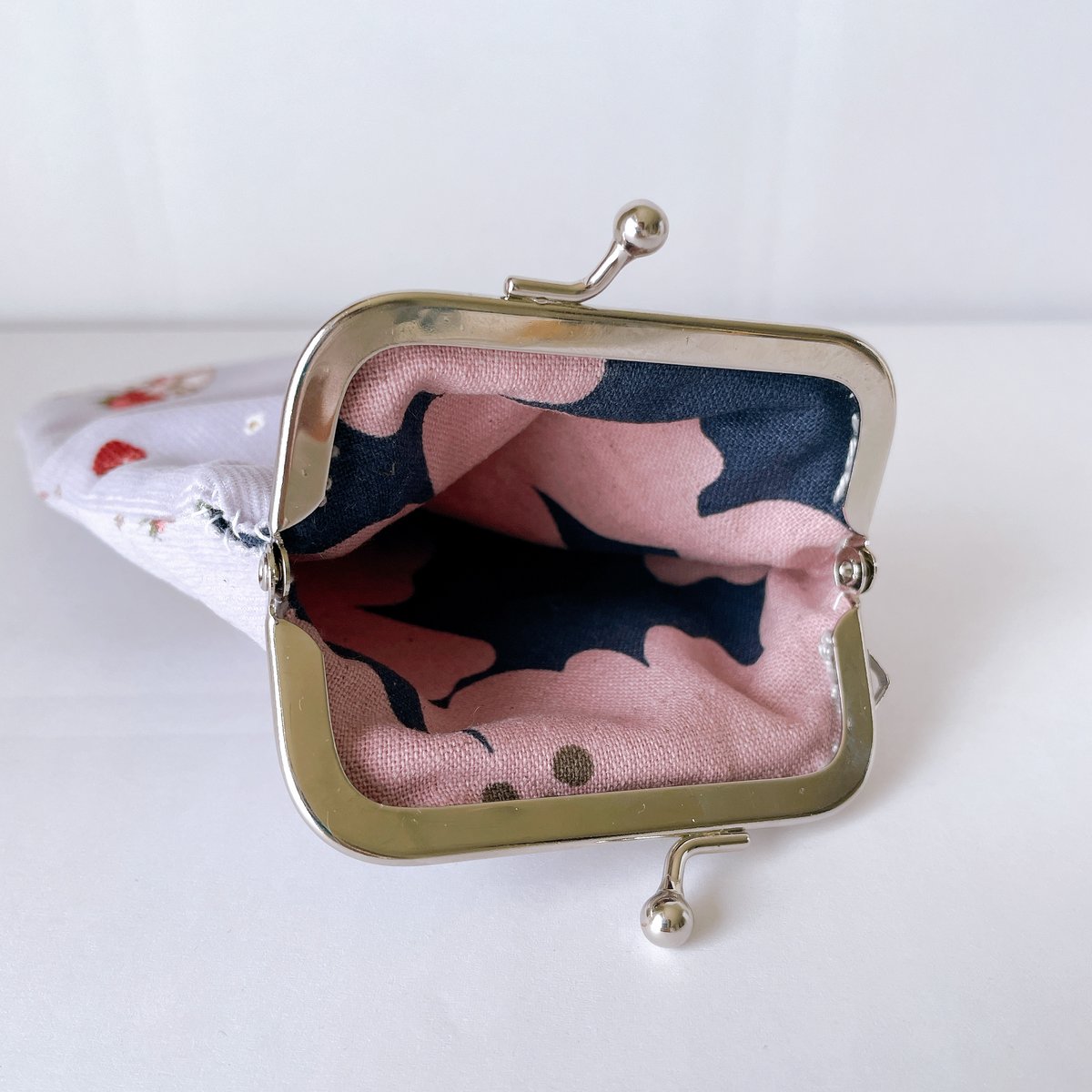 さ*だ様 what mee mee wants よしだみ ブランド がま口ポーチ handmade》細長いがま口ポーチ | fluffy's