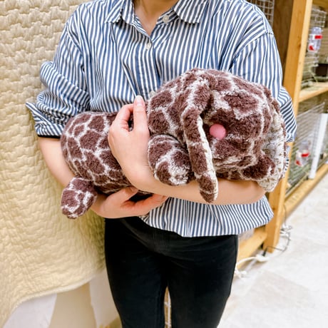 《handmade》大きなうさぎぬいぐるみ（キリン柄）