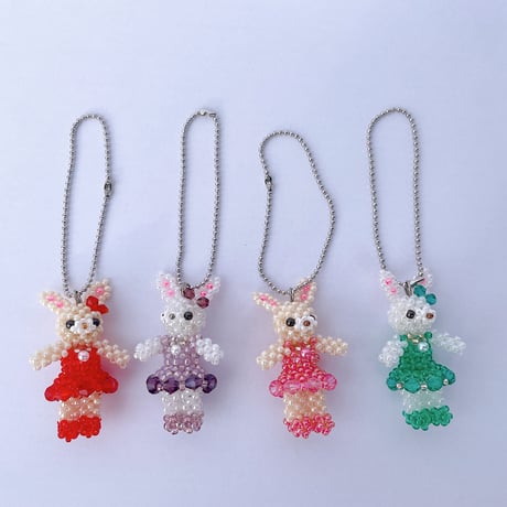 《handmade》うさぎのビーズドール（小）キーホルダー