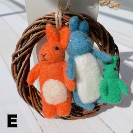 《handmade》ウサギのリース（中）
