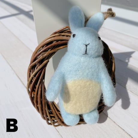 《handmade》ウサギのリース（中）