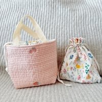 《handmade》ミニ巾着付き・巾着型ミニバッグ（いちご）