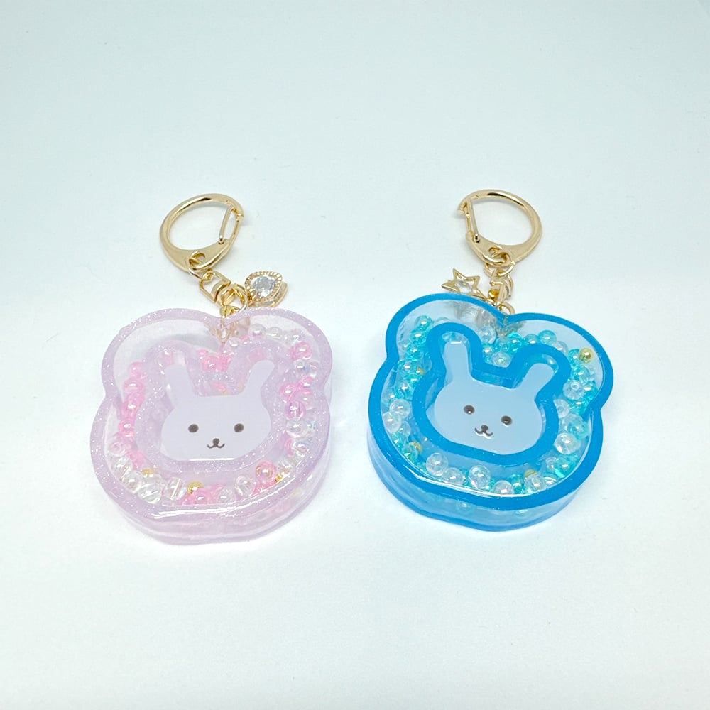 まい様お取り置きです。Ｎｏ．757 キーホルダー ペンダント レジン うさぎ 21dce132628ea4e02e351016d2d7f3