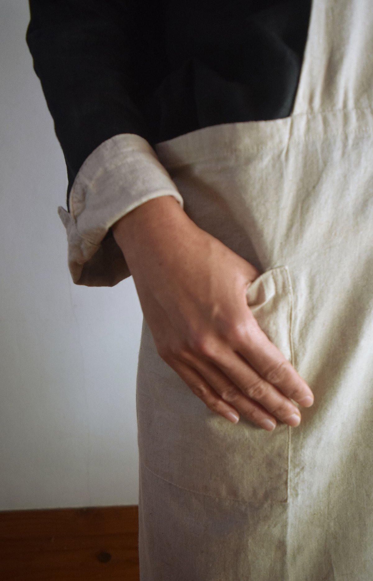 エプロン　風呂敷　三角巾セット　ベンガラ　リネン　型絵染エプロン　イロハナ エプロン 風呂敷 三角巾セット ベンガラ リネン 型絵染エプロン