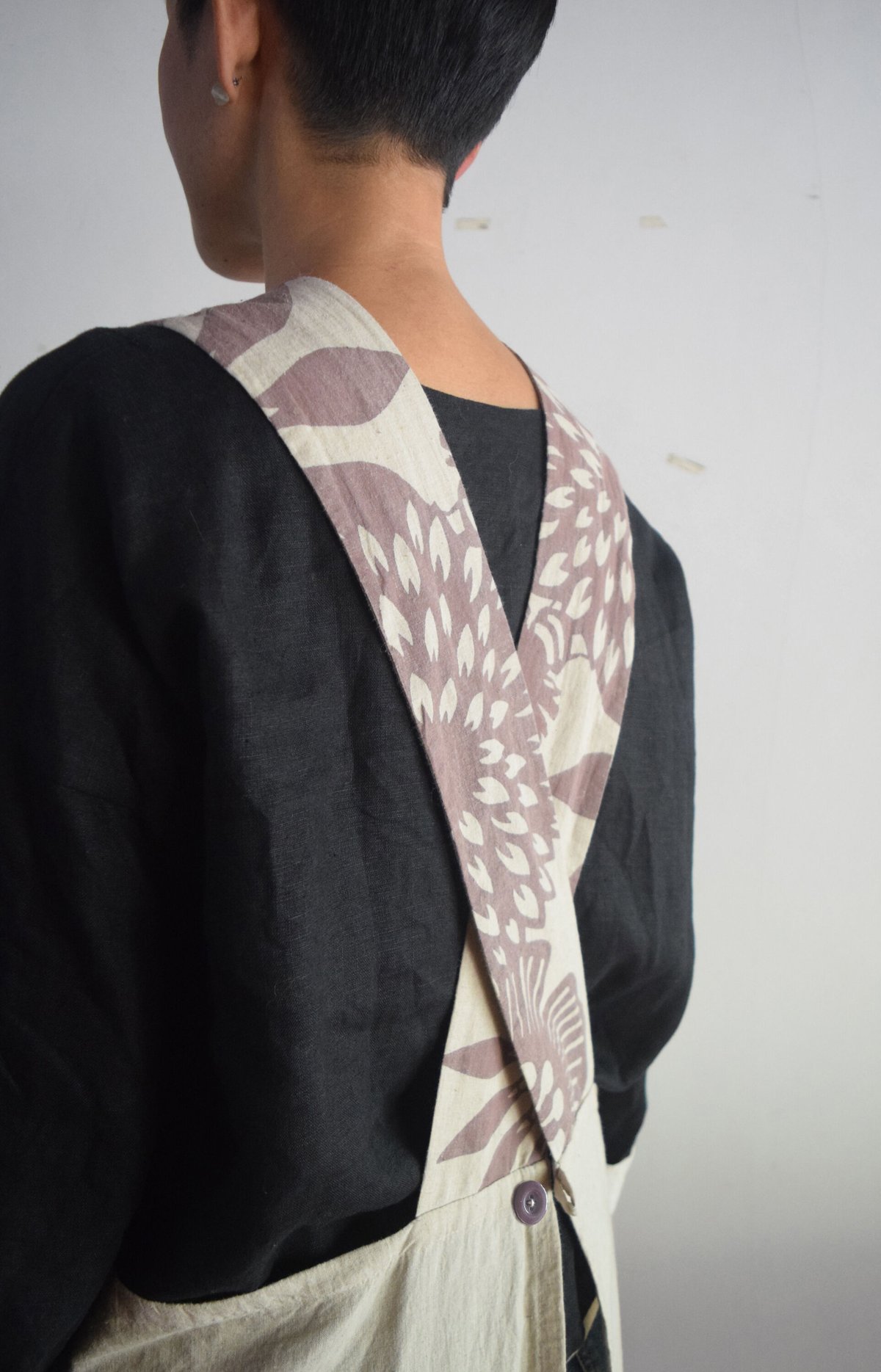 エプロン　風呂敷　三角巾セット　ベンガラ　リネン　型絵染エプロン　イロハナ エプロン 風呂敷 三角巾セット ベンガラ リネン 型絵染エプロン