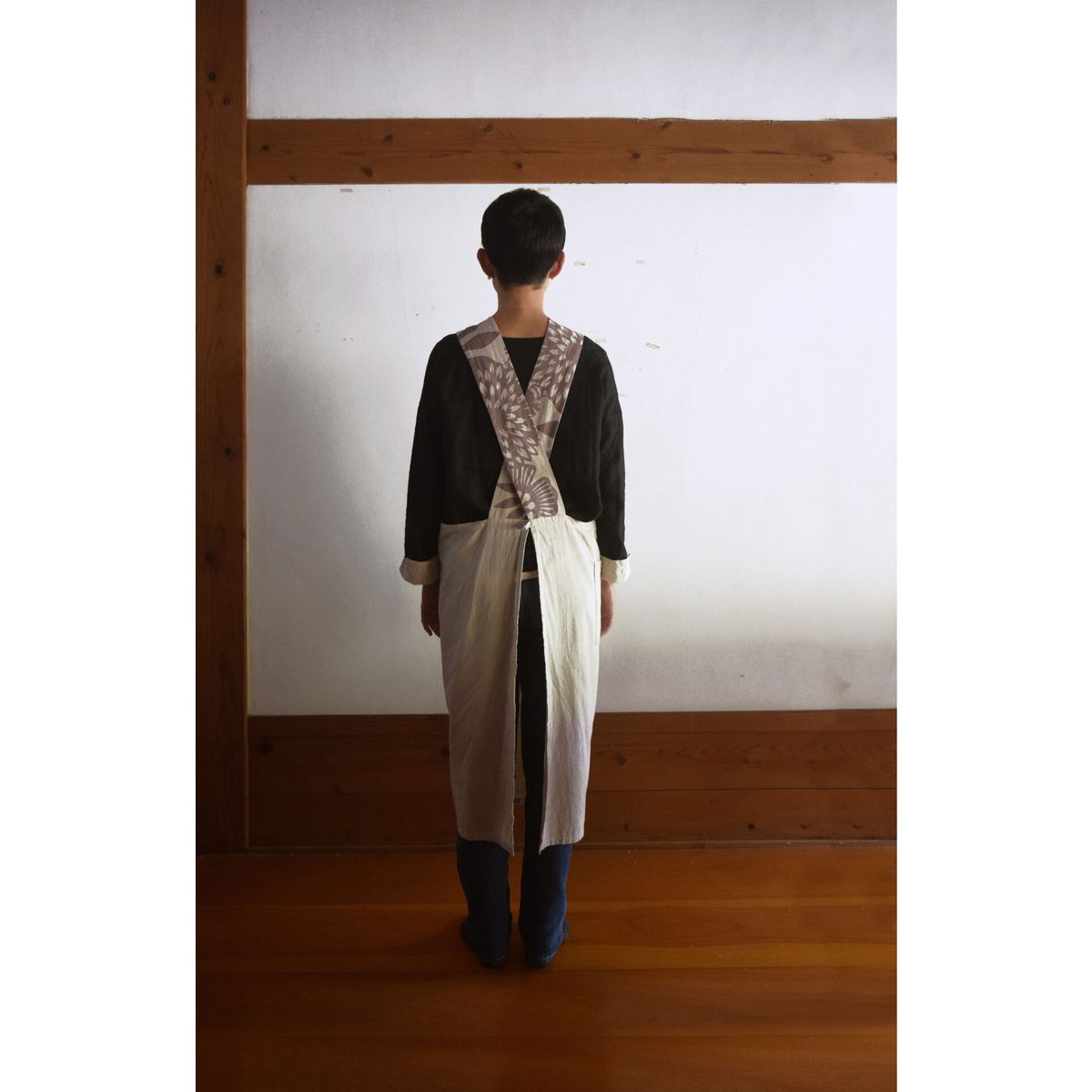 エプロン　風呂敷　三角巾セット　ベンガラ　リネン　型絵染エプロン　イロハナ エプロン 風呂敷 三角巾セット ベンガラ リネン 型絵染エプロン