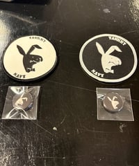 ANDFAMILYS " Kicked Bunny Patch & Pin Badge "