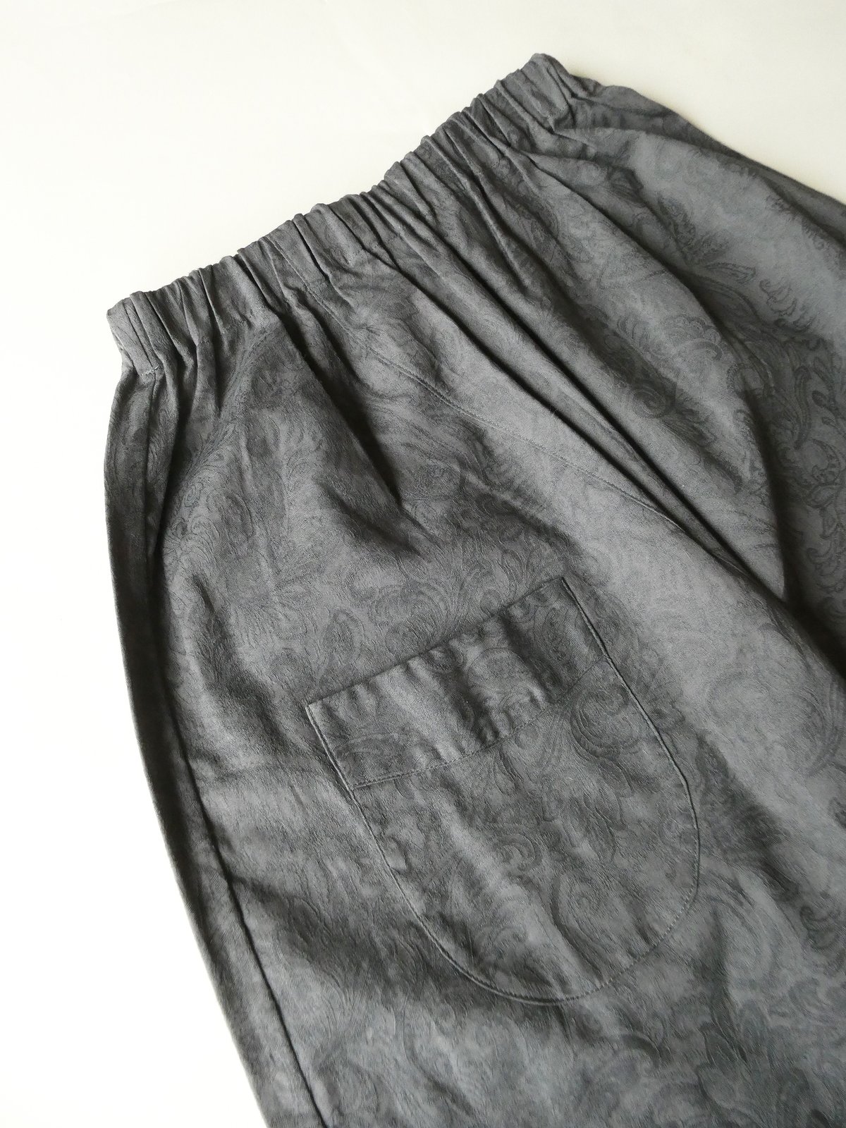 最終値下げ！美品！ユリウスWO/LI TWEEDSEAMED OVERPANTS ssstein OVERTUCKED EXTRA WIDE TROUSERS・BLACK - tity