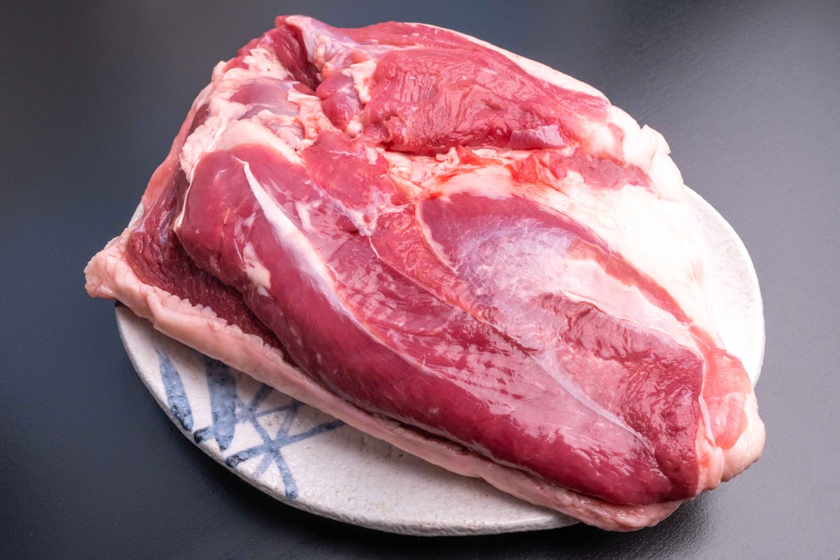 かすみ鴨むね肉1羽分(2枚) (800g~900g/羽程度)~イメージ画像1~