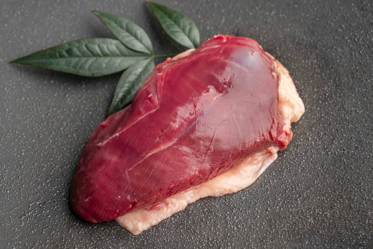志筑鴨 胸肉1羽セット | 西崎ファーム