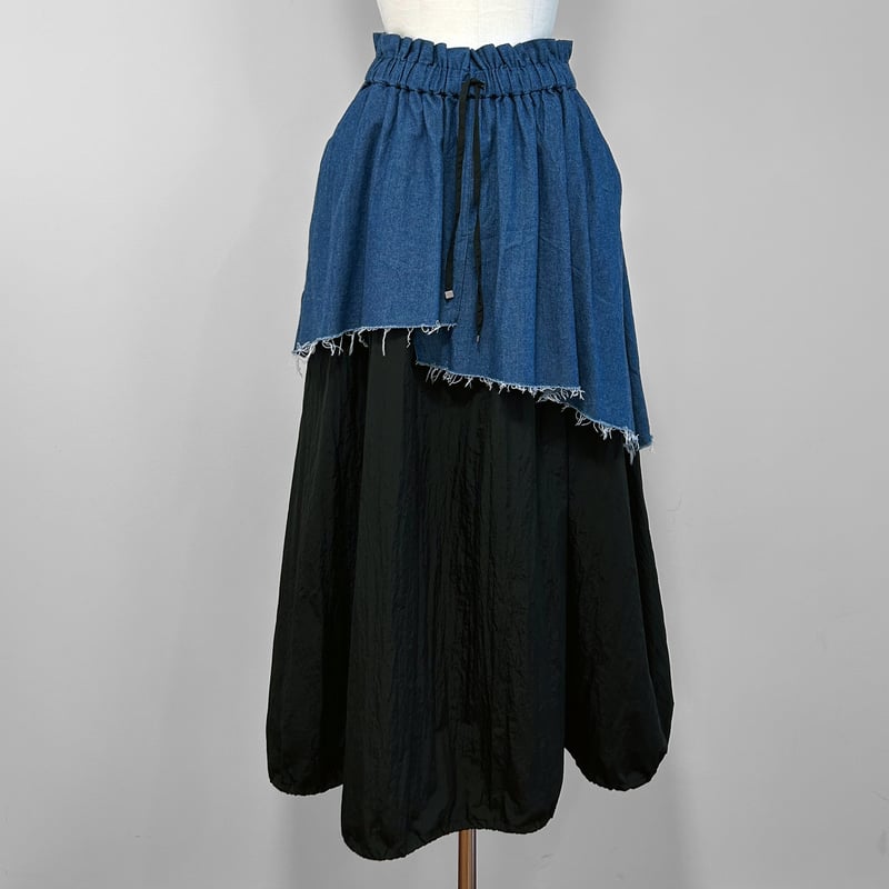 新品⭐︎CLANE CIRCLE CUT LAYERED DENIM SKIRT青 clane CIRCLE CUT LAYERED DENIM SKIRT CLANE: ファッション ラス一点