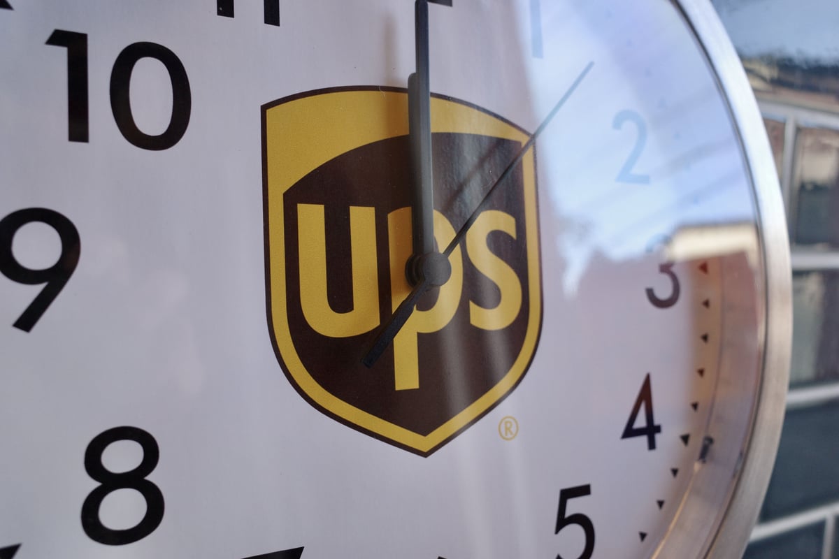 USA 時計付き壁掛けラック