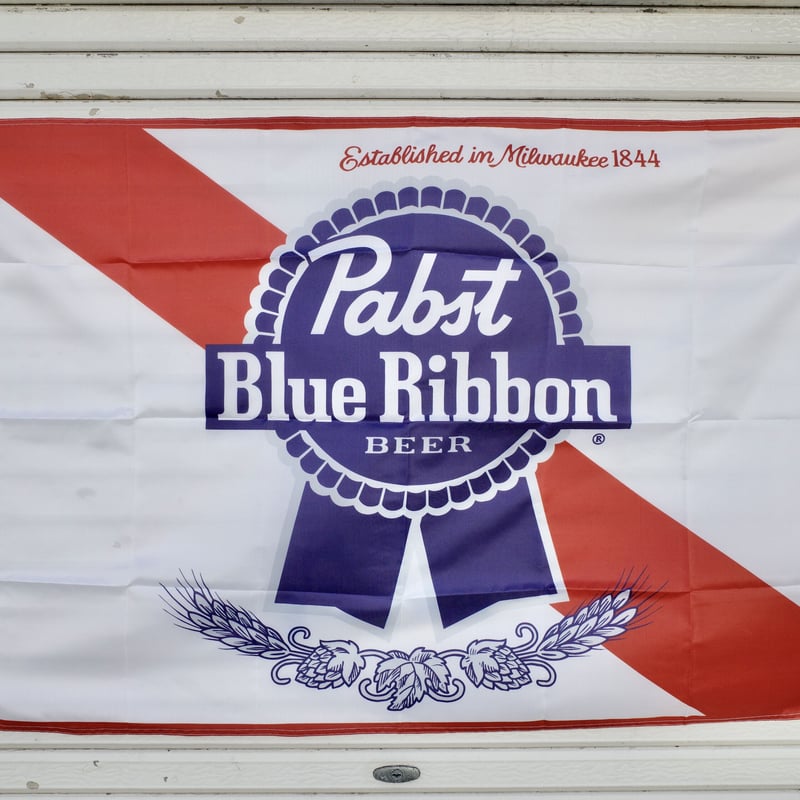 新品 PABST BLUE RIBBON パブスト フラッグ 旗 インテリア ガレージ | C