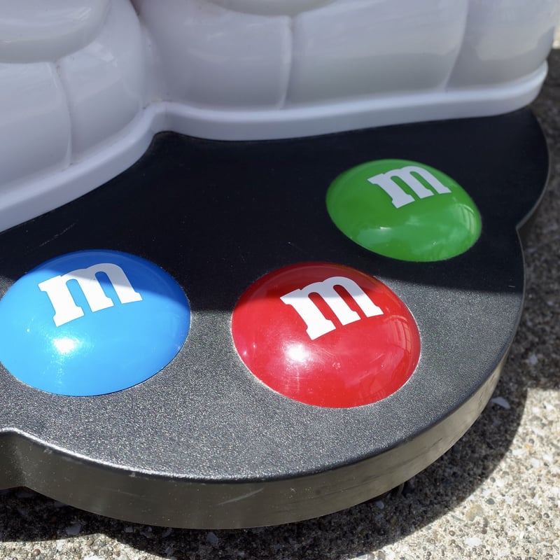 等身大 M&M's RED エムアンドエムズ レッド ストア ディスプレイ 等身大 M&M's RED エムアンドエムズ レッド ストア ディスプレイ