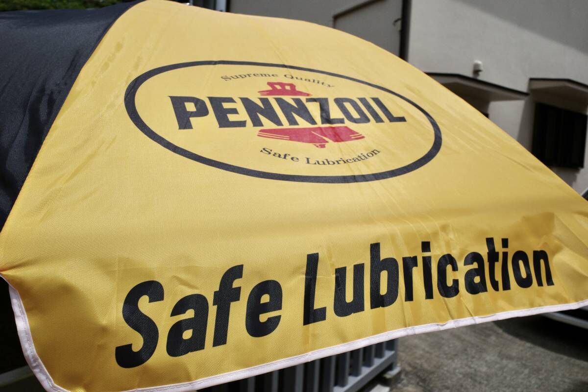 新品　PENNZOIL　ペンズオイル　パラソル　傘径１、９m ビーチ傘　日除　ガーデニング カリフォルニア 店舗什器　BBQ　オイル缶 新品 PENNZOIL ペンズオイル パラソル 傘径1、9m ビーチ傘 日