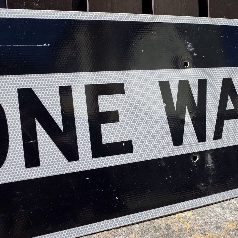 ワンウェイ　ロードサイン ビンテージ ONE WAY ワンウェイ ロードサイン 看板 アメリカ製