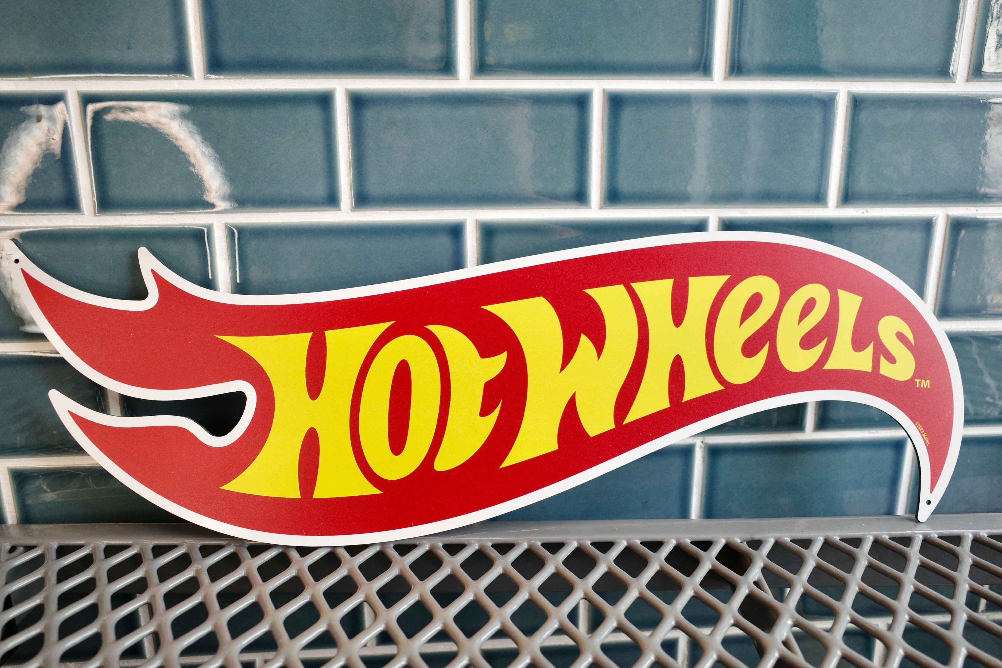 希少！Hot Wheels 店舗　看板 ブリキ看板 メタルサイン ホットホイール ロゴ 新品 Hotwheels ホット