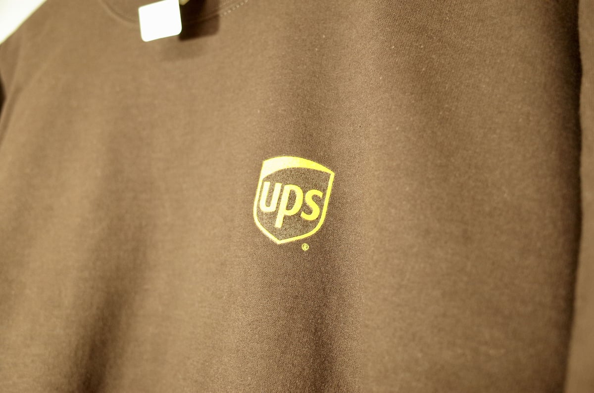 UPS スウェット Lサイズ トレーナー BR 企業ロゴ アメリカ US規格 