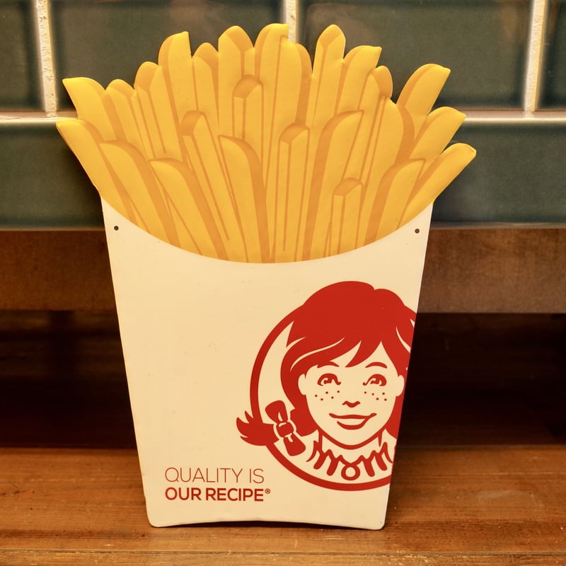 Wendy's ウェンディーズ 看板 メタルサイン エンボス アメリカ USA