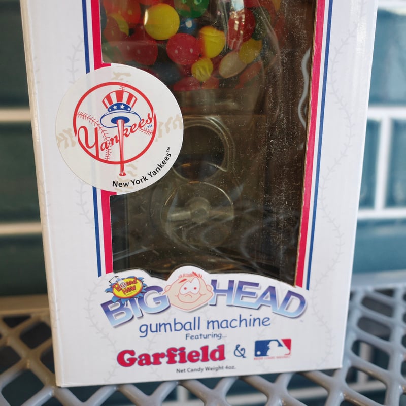 デッドストック Garfield×NY YANKEES gumball machine wi