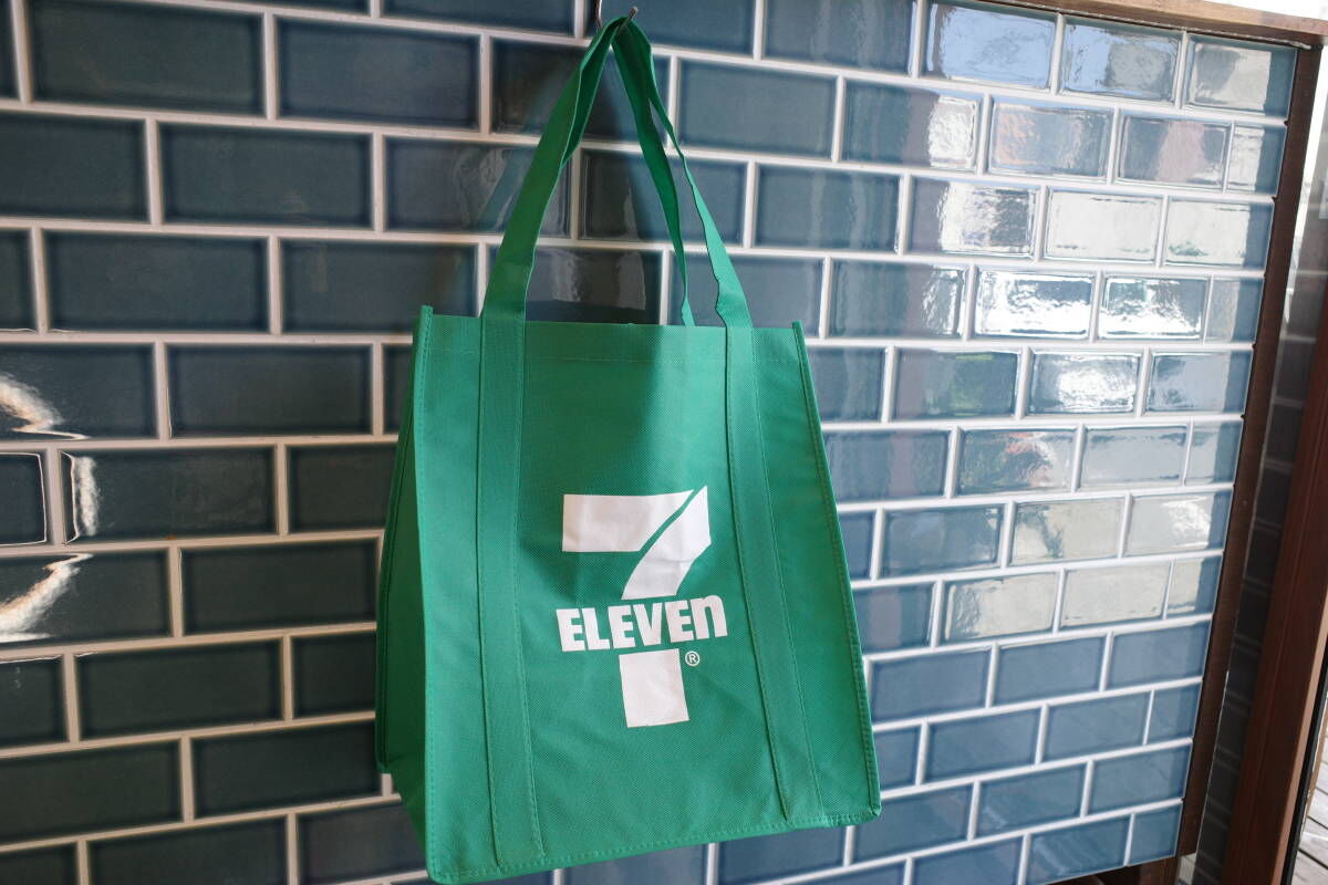 新品 US限定 7eleven トートバッグ GR | Collection Market
