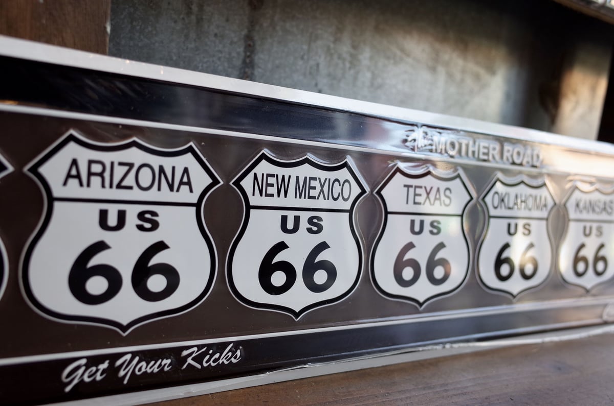 新品 ROUTE66 ルート66 メタルサイン 看板 BLK エンボス アメリカ製 世田谷ベース