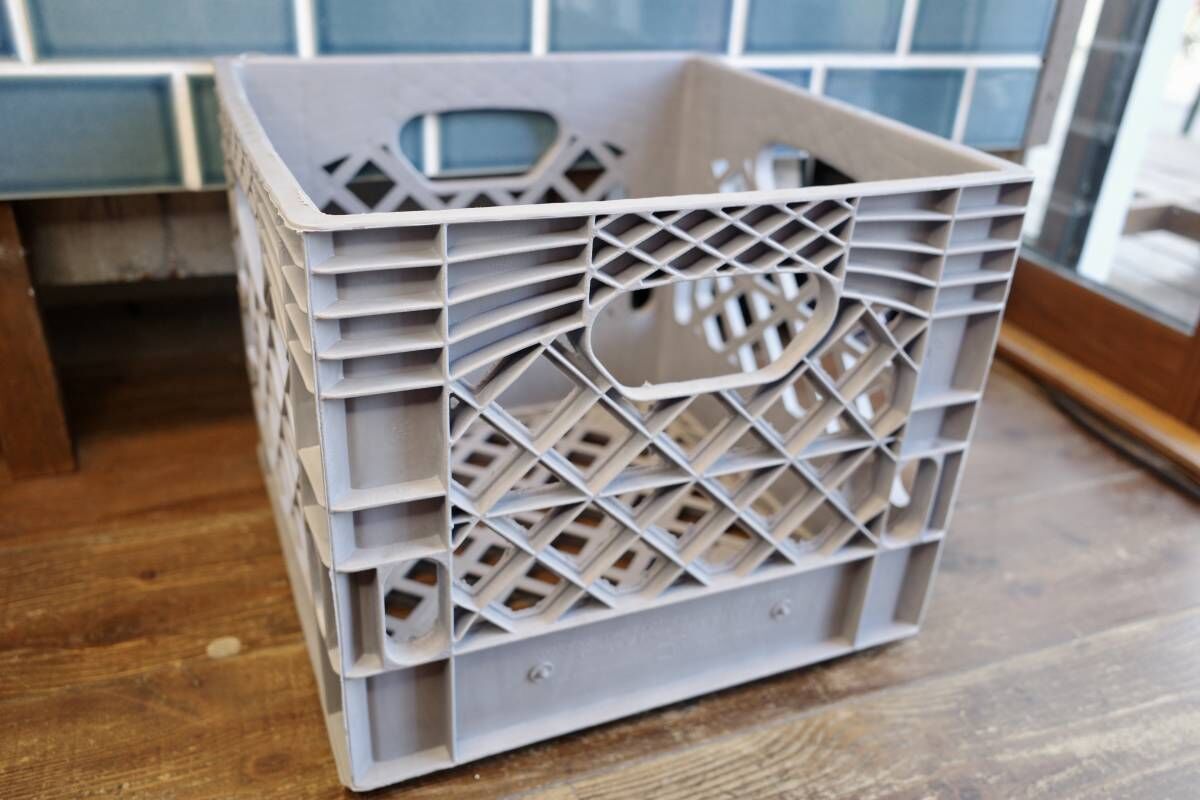 US MILK CRATE ミルククレート GRAY ボックス 箱 棚 アメリカ製 | Co