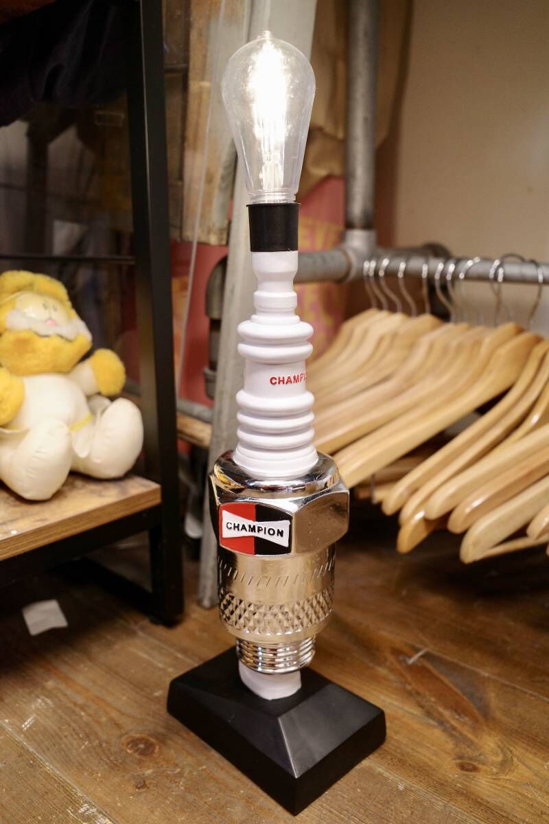 新品 Champion Plug チャンピオン プラグ レジンスタチュー ライト