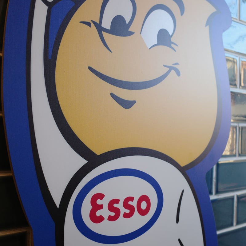 Esso キャラクター看板 木製 約60cm Esso キャラクター看板 木製 約60cm Promotional Wood Sign