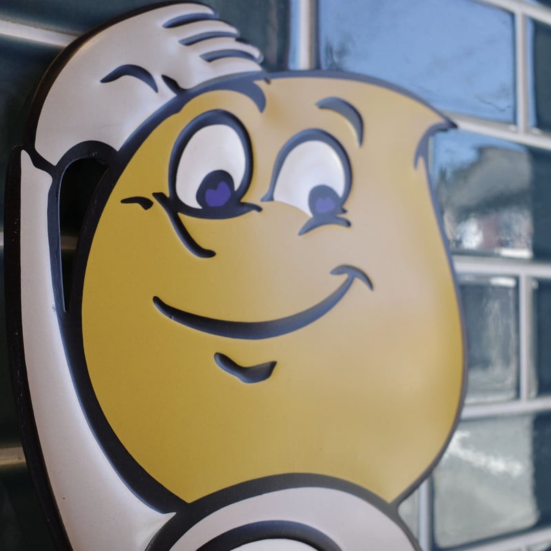 新品 ESSO BOY エッソボーイ エンボス メタルサイン 看板 UNIFLO