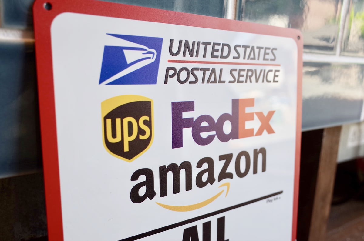 UPS FedEx USPS 看板 | Collection Market