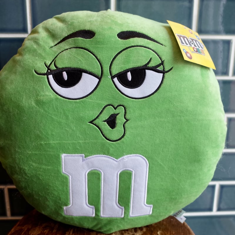 アメリカ　ラッキーチャーム・ハーシーズ・M&M's チョコレート　クッション アメリカ ラッキーチャーム・ハーシーズ・M&M's チョコレート