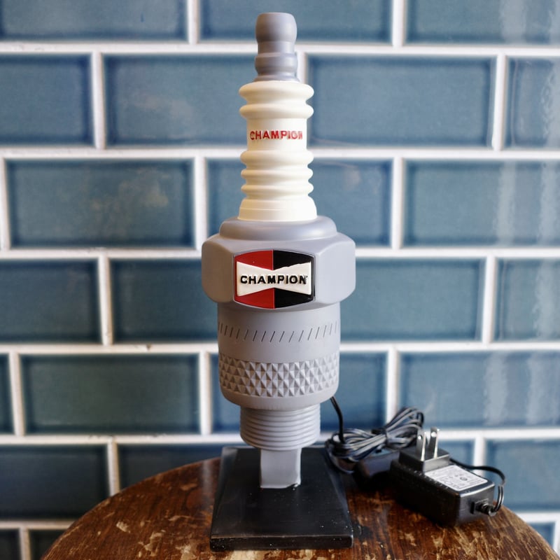 CHAMPION チャンピオン プラグ スタチュー LEDライト付フィギア 置物