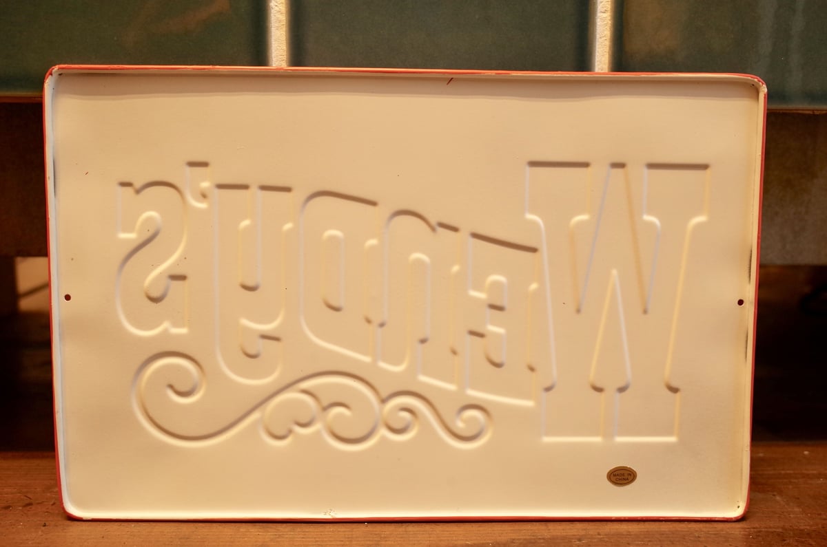 Wendy's ウェンディーズ 看板 メタルサイン エンボス アメリカ Wendy's ウェンディーズ 看板 メタルサイン エンボス アメリカ
