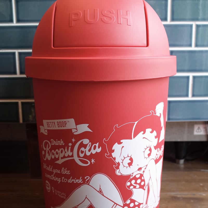 ベティちゃんブランデー500ml 未開封　箱無し BETTY BOOP DUSTBOX ベティちゃん ゴミ箱 レッド | Collection