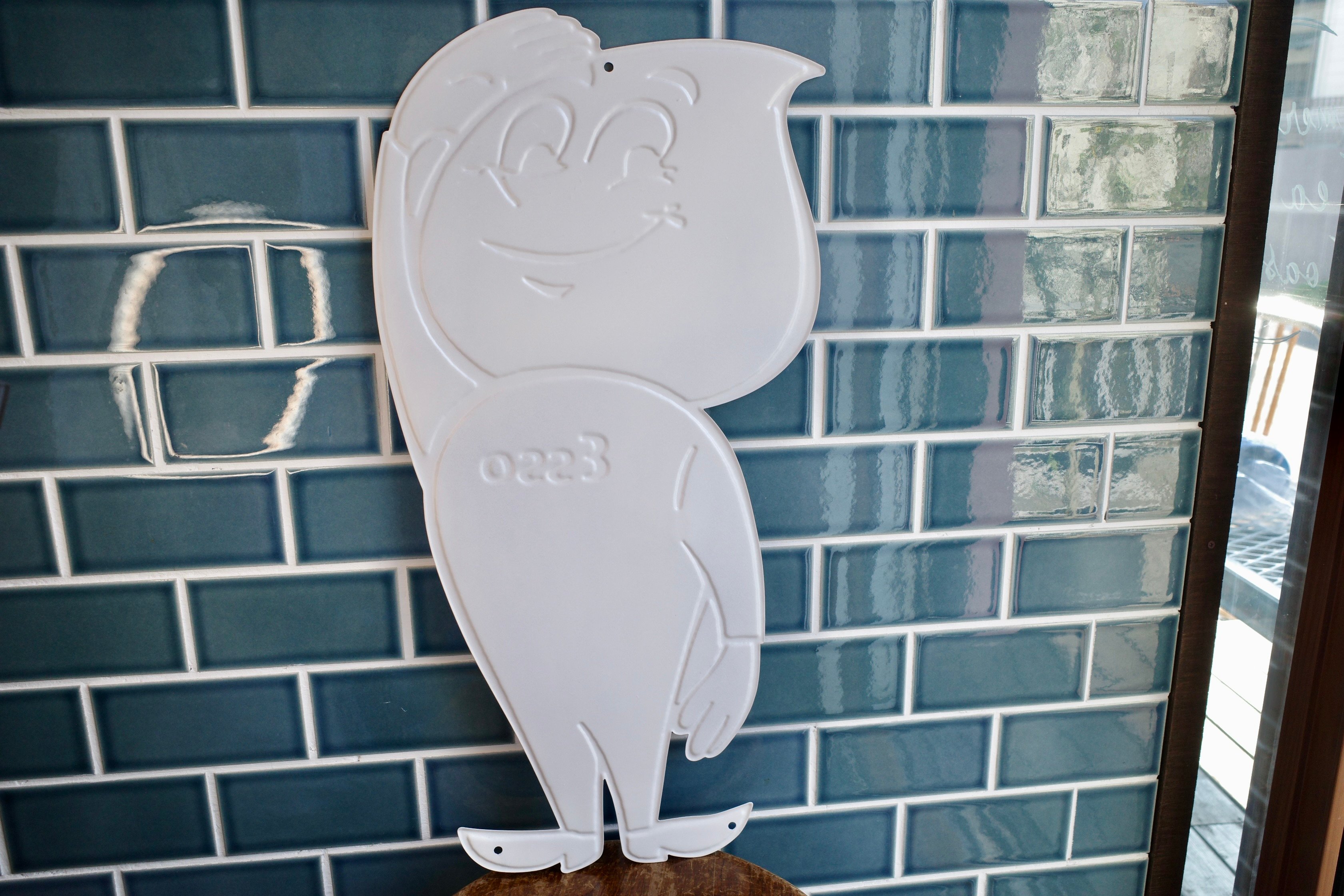 新品 ESSO BOY エッソボーイ メタルサイン 看板 エンボス 世田谷ベース