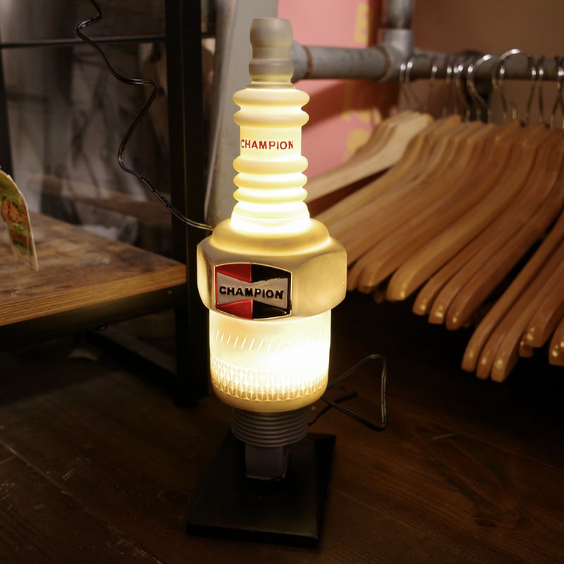 新品 Champion Plug チャンピオン プラグ LEDランプ レジンスタチュー
