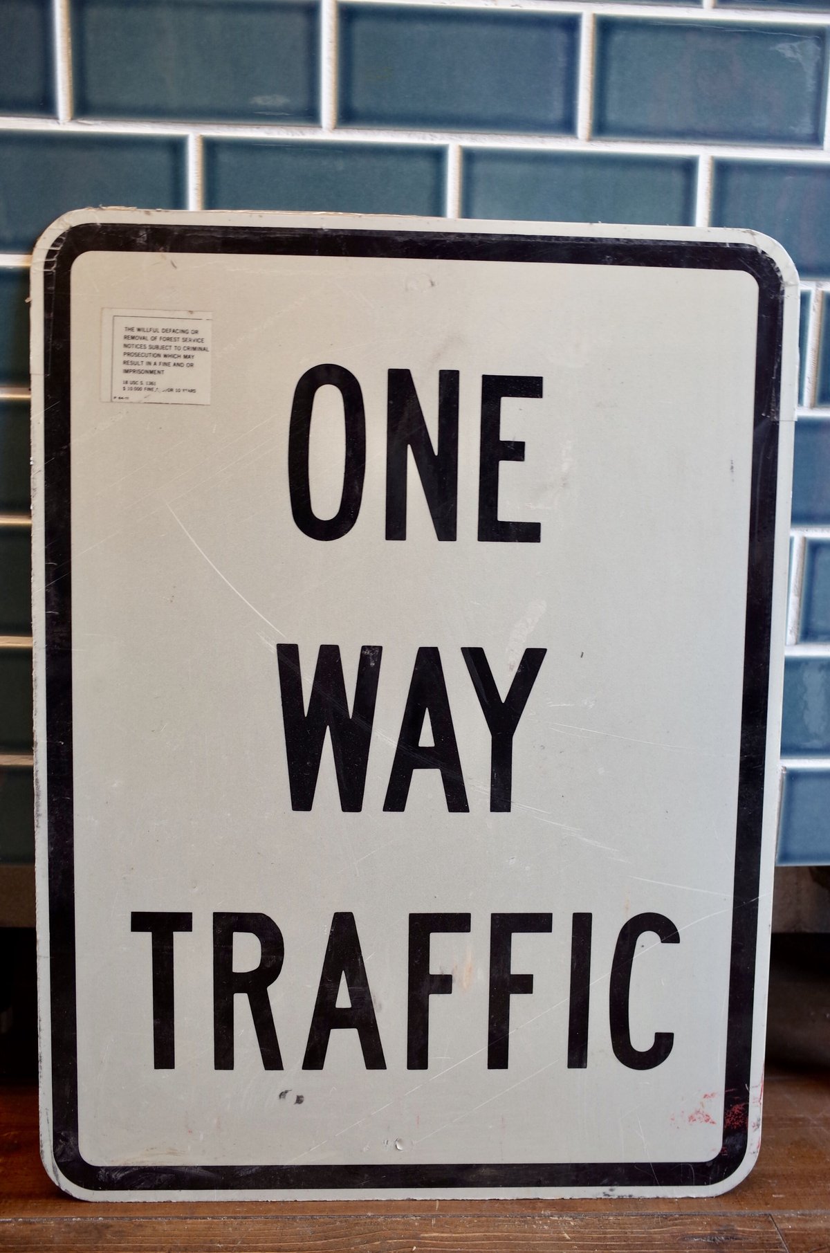 ビンテージ ONE WAY TRAFFIC ワンウェイ ロードサイン 看板 アメリカ製